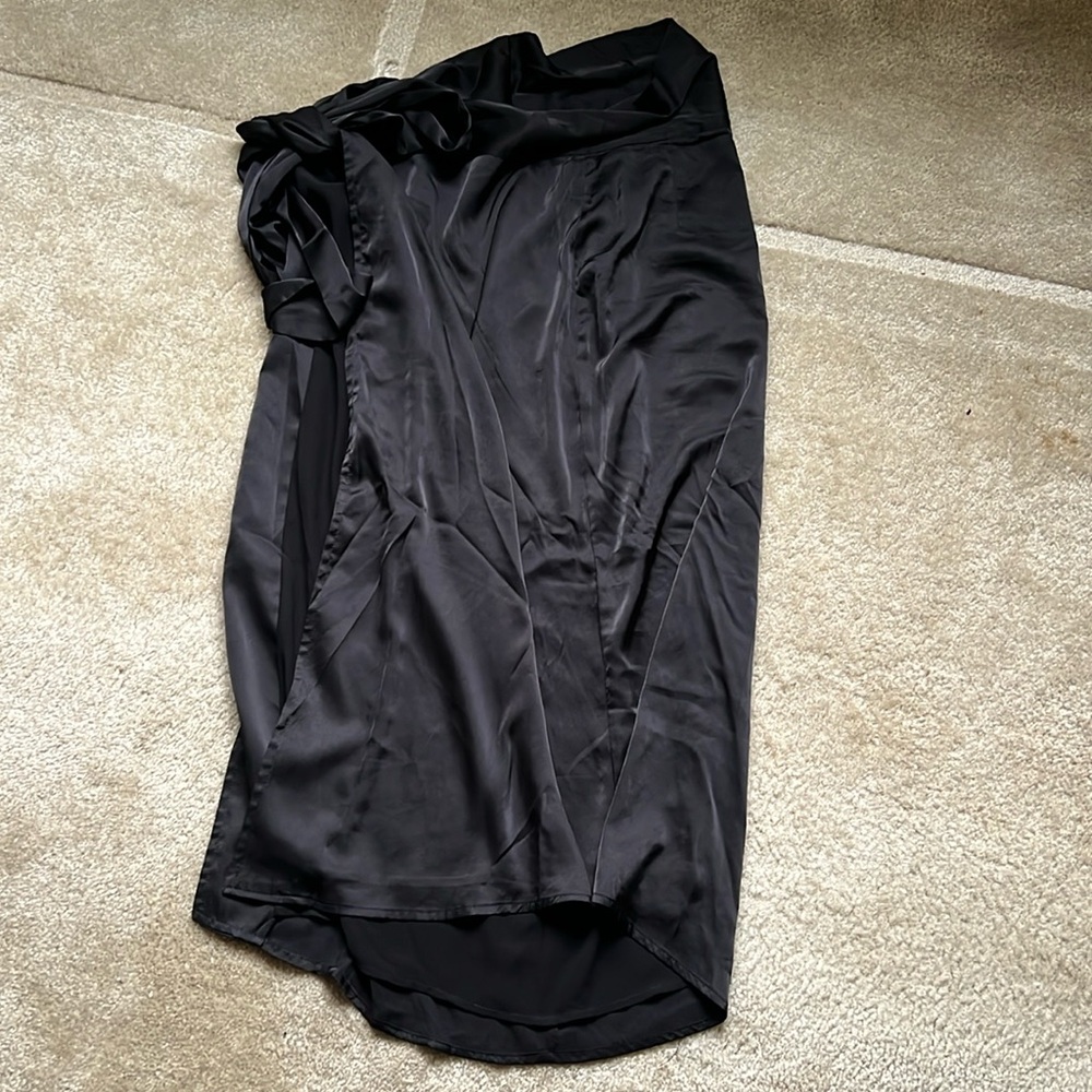 Vici black wrap skirt, M